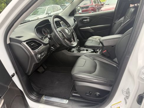 Used 2021 Jeep Cherokee Limited AWD/4WD image 12