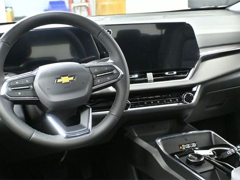 New 2026 Chevrolet Equinox LT w/ Convenience Package II image 12