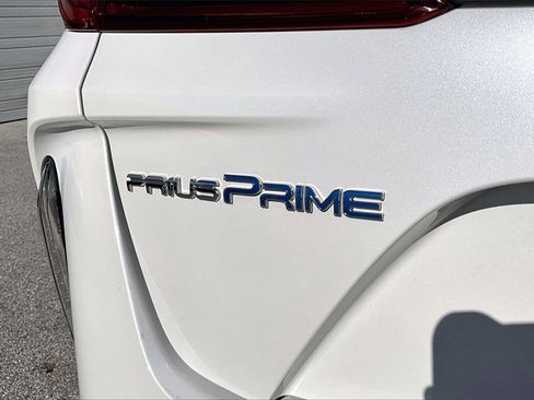 Certified 2020 Toyota Prius Prime LE image 24