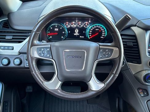 Used 2020 GMC Yukon XL Denali w/ Denali Premium Package AWD/4WD image 16