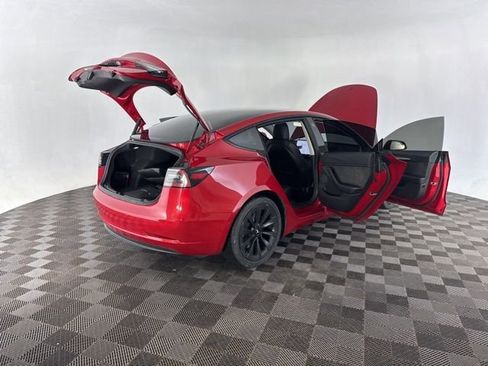 Used 2021 Tesla Model 3 Standard Range Plus image 18