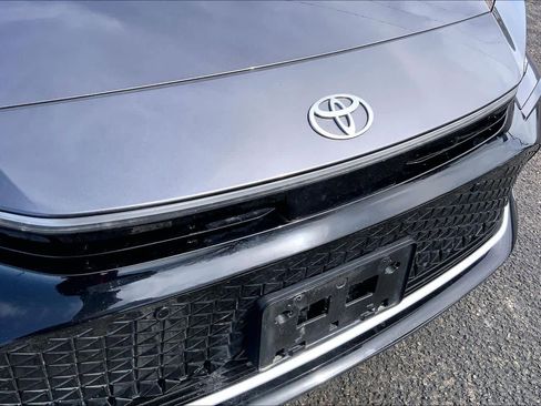 Certified 2024 Toyota Crown Limited image 27