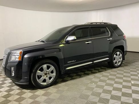 Used 2014 GMC Terrain Denali w/ LPO, Protection Package FWD image 9