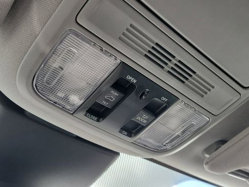 Used 2022 Honda Odyssey EX-L image 34