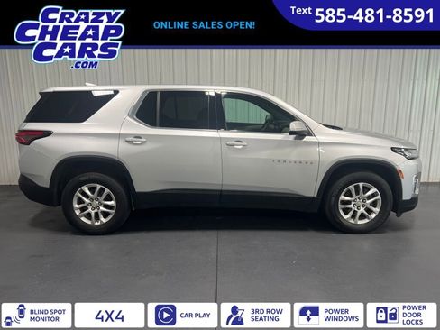 Used 2022 Chevrolet Traverse LS image 1