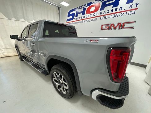 Used 2023 GMC Sierra 1500 SLT w/ SLT Premium Package AWD/4WD image 6