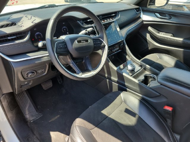 Used 2023 Jeep Grand Cherokee Altitude RWD image 18