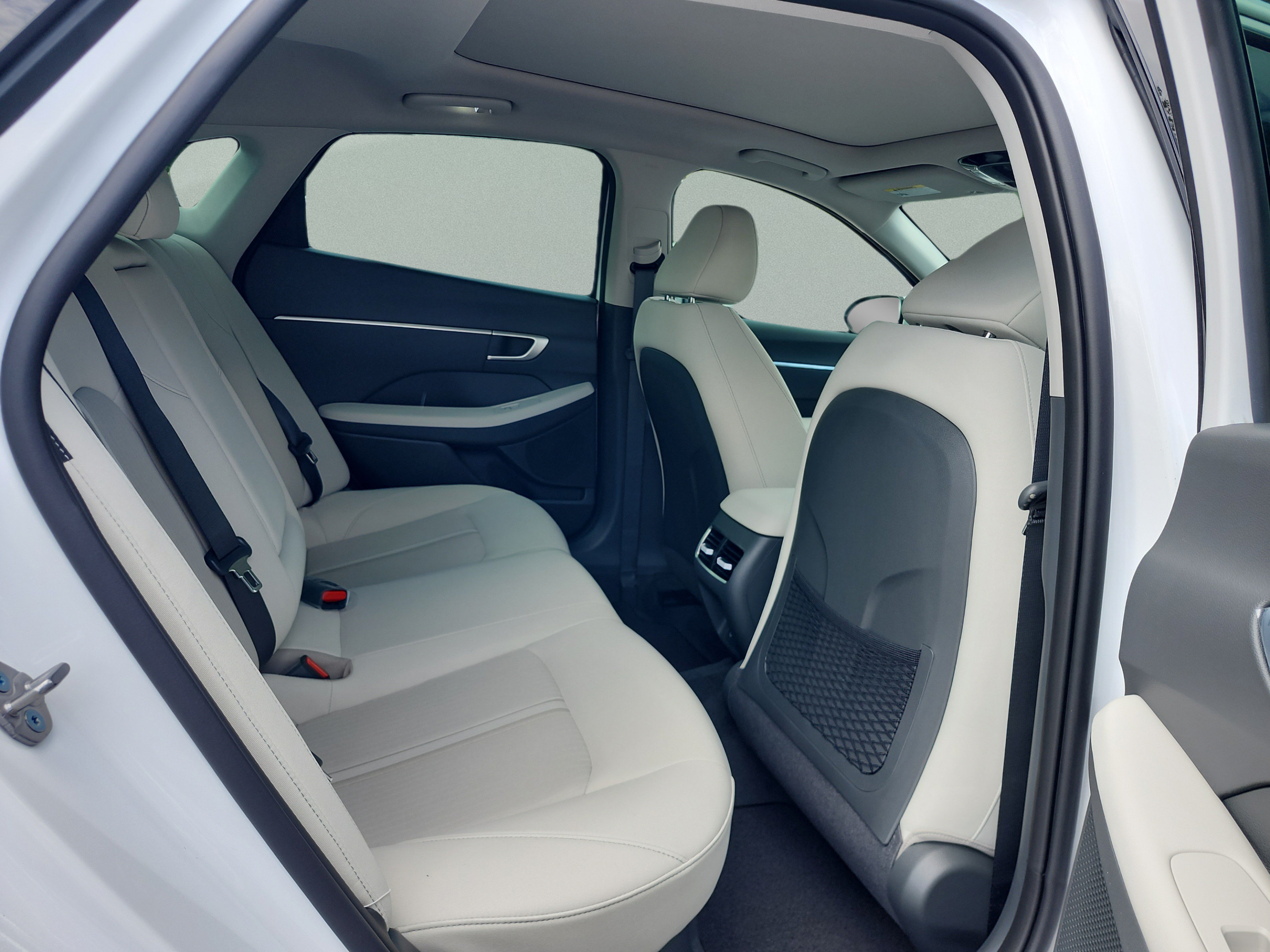 New 2026 Hyundai Sonata SEL FWD image 18