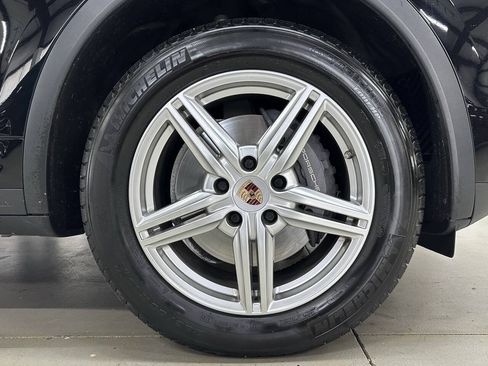 Used 2014 Porsche Cayenne Diesel AWD/4WD image 33