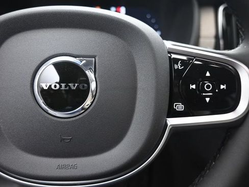 New 2026 Volvo XC90 T8 Plus w/ Protection Package Premier AWD/4WD image 14