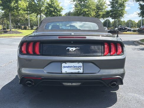 Used 2018 Ford Mustang Premium w/ Equipment Group 201A RWD image 8