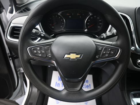 Certified 2023 Chevrolet Equinox LS w/ LS Convenience Package AWD/4WD image 11