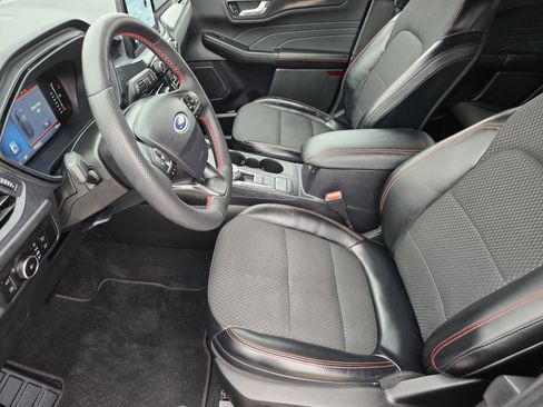 Used 2023 Ford Escape ST-Line Select image 9