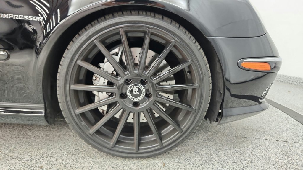 Used 2005 Mercedes-Benz E 55 AMG Sedan image 19