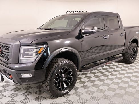 Used 2023 Nissan Titan PRO-4X w/ Pro-4x Convenience Package image 11