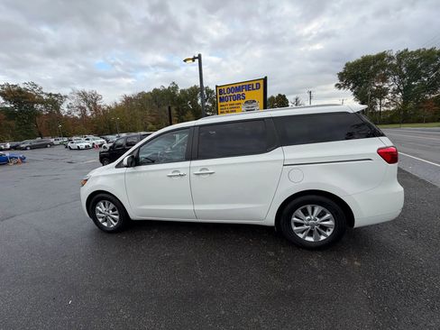 Used 2016 Kia Sedona LX w/ LX Essentials Premium Package image 8
