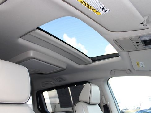 Certified 2025 Honda Odyssey Touring image 37