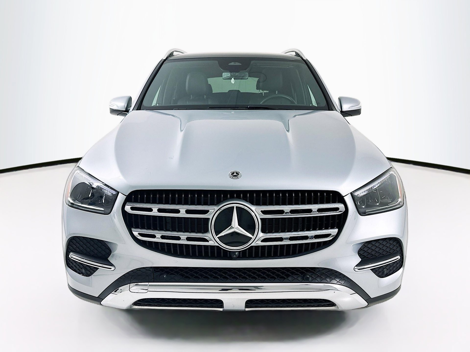 Used 2025 Mercedes-Benz GLE 350 4MATIC image 2