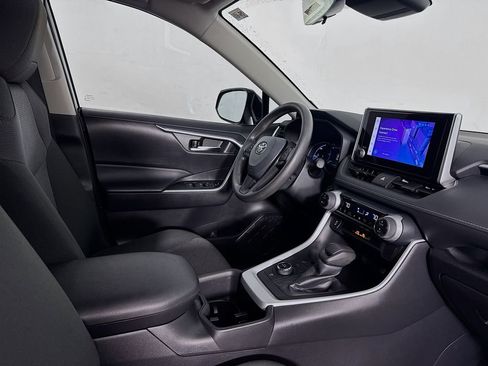 Used 2024 Toyota RAV4 AWD Hybrid image 38