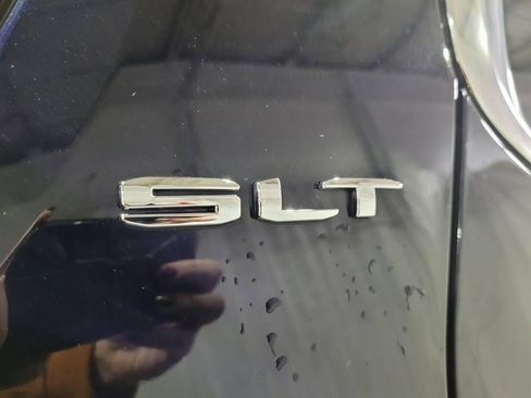 Used 2022 GMC Acadia SLT w/ GMC Pro Grade Package image 78