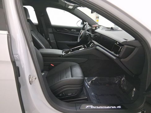 New 2026 Porsche Panamera 4 image 36