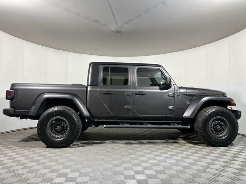 Used 2022 Jeep Gladiator Sport AWD/4WD image 9