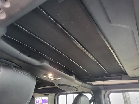 Used 2021 Jeep Wrangler Unlimited Sahara image 10