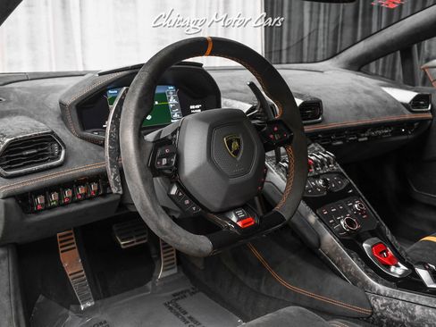 Used 2018 Lamborghini Huracan Performante image 8