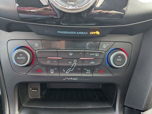 Used 2016 Ford Focus RS image 5