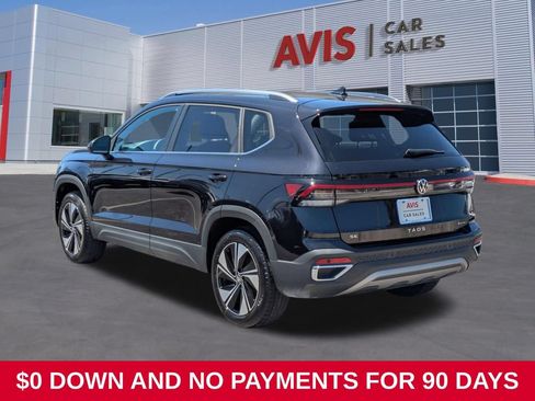 Used 2025 Volkswagen Taos SE AWD/4WD image 9