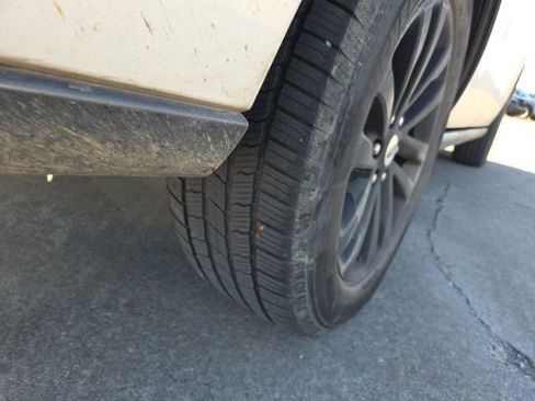 Used 2019 Ford Expedition Limited w/ Equipment Group 301A image 11