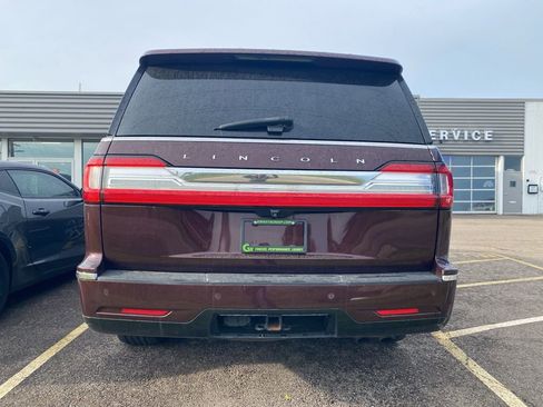 Used 2018 Lincoln Navigator Reserve w/ Technology Package AWD/4WD image 12