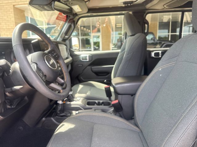 Used 2024 Jeep Wrangler Unlimited Sport AWD/4WD image 8