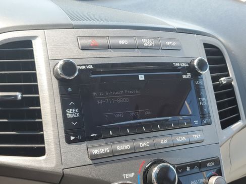 Used 2011 Toyota Venza AWD w/ Comfort Pkg image 23