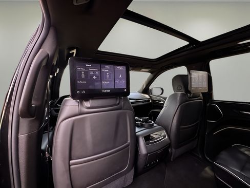 Used 2021 Cadillac Escalade Sport w/ Driver Assist Tech Package AWD/4WD image 20