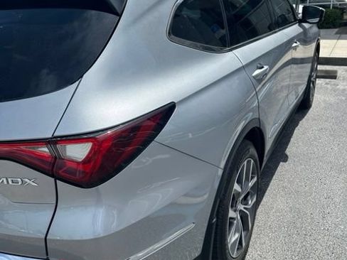 Used 2022 Acura MDX FWD w/ Technology Package image 3