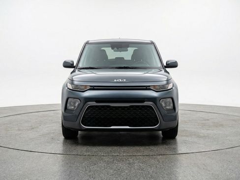 Used 2025 Kia Soul LX w/ LX Technology Package FWD image 1