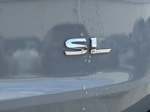 Used 2023 Nissan Rogue SL image 11