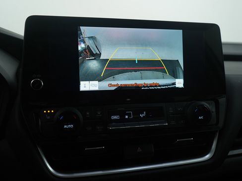 Used 2025 Toyota Grand Highlander AWD image 22