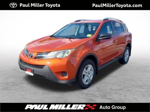 Used 2015 Toyota RAV4 LE AWD/4WD image 1