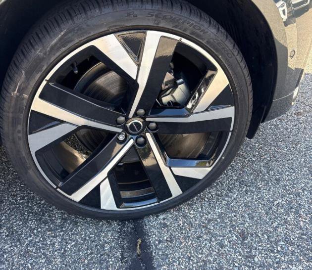Used 2026 Volvo XC60 B5 Ultra AWD/4WD image 5