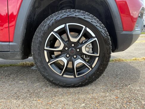 Used 2025 Jeep Compass Trailhawk AWD/4WD image 28