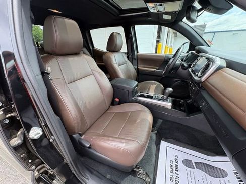 Used 2023 Toyota Tacoma Limited AWD/4WD image 26