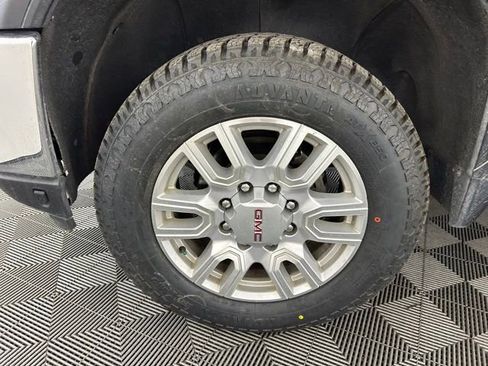 Used 2023 GMC Sierra 3500 SLT w/ Gooseneck/5TH Wheel Package AWD/4WD image 8