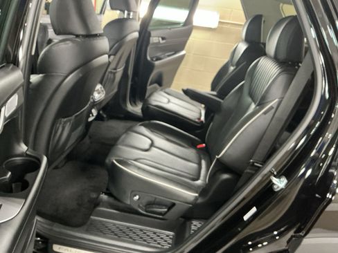 Used 2024 Hyundai Palisade Limited AWD/4WD image 13