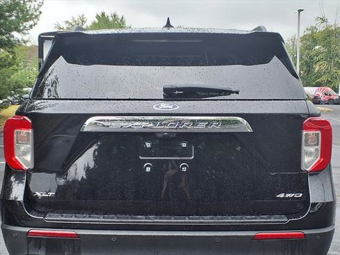 Used 2023 Ford Explorer XLT w/ Equipment Group 202A image 25