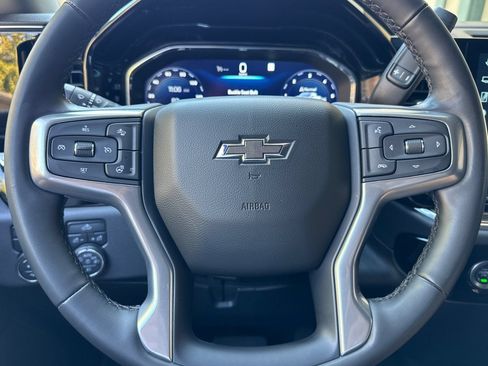 Used 2023 Chevrolet Silverado 1500 LT Trail Boss w/ LPO, Dark Essentials Package AWD/4WD image 33