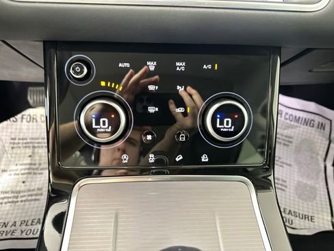 Used 2020 Land Rover Range Rover Evoque S image 24