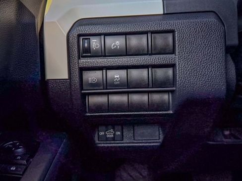 Used 2024 Toyota Tacoma TRD Off-Road AWD/4WD image 36
