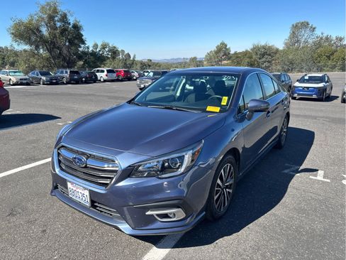 Used 2018 Subaru Legacy 2.5i Premium AWD/4WD image 1